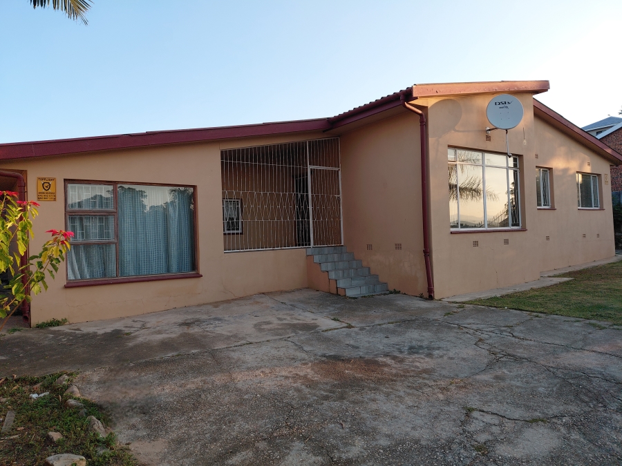 4 Bedroom Property for Sale in Heuwelkruin Eastern Cape